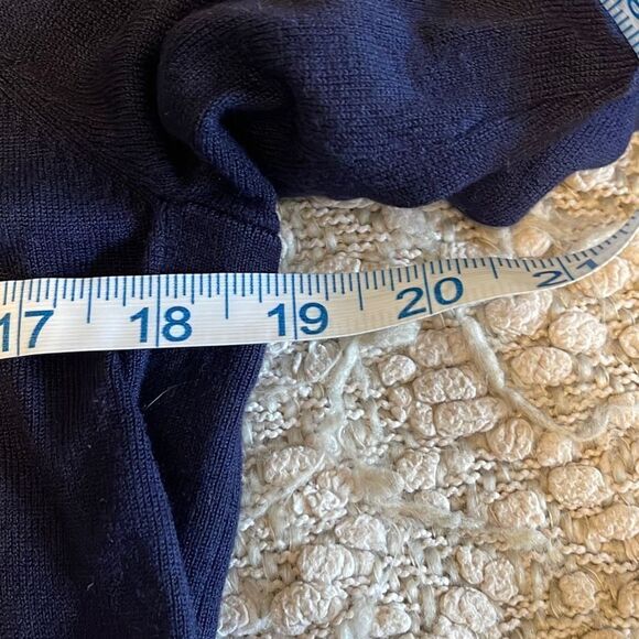 Calvin Klein Long Pullover Sweater. Size Medium. Navy w/shirt trim. - Picture 6 of 9